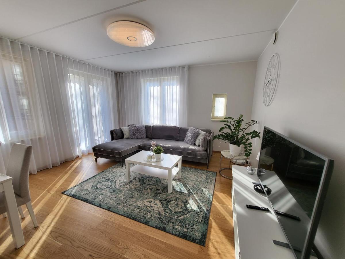 City Center Bright Home Tallin Exterior foto